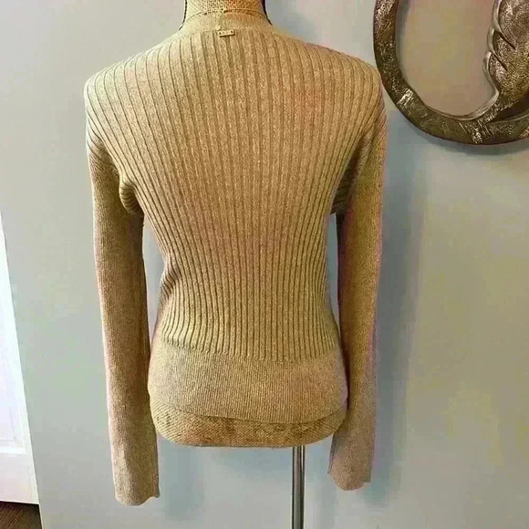 Beautiful St.John button down Sweater Size M - Picture 4 of 7